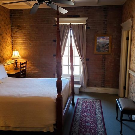 Iron Horse Hotel Blackwater 外观 照片