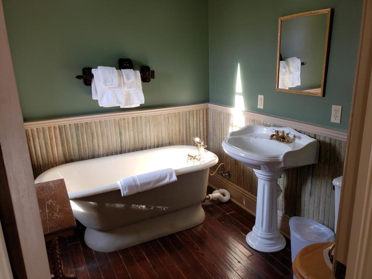 Iron Horse Hotel Blackwater 外观 照片