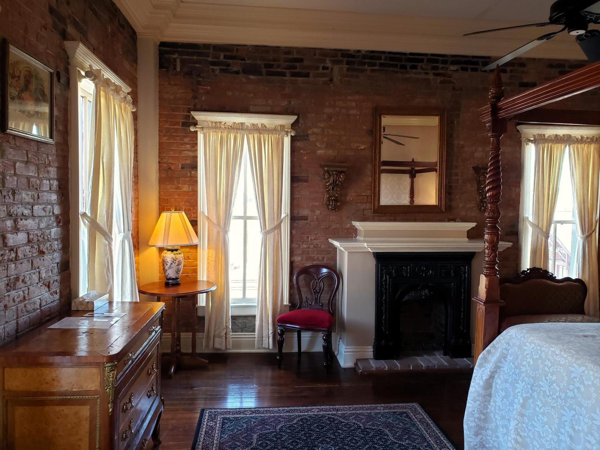 Iron Horse Hotel Blackwater 外观 照片