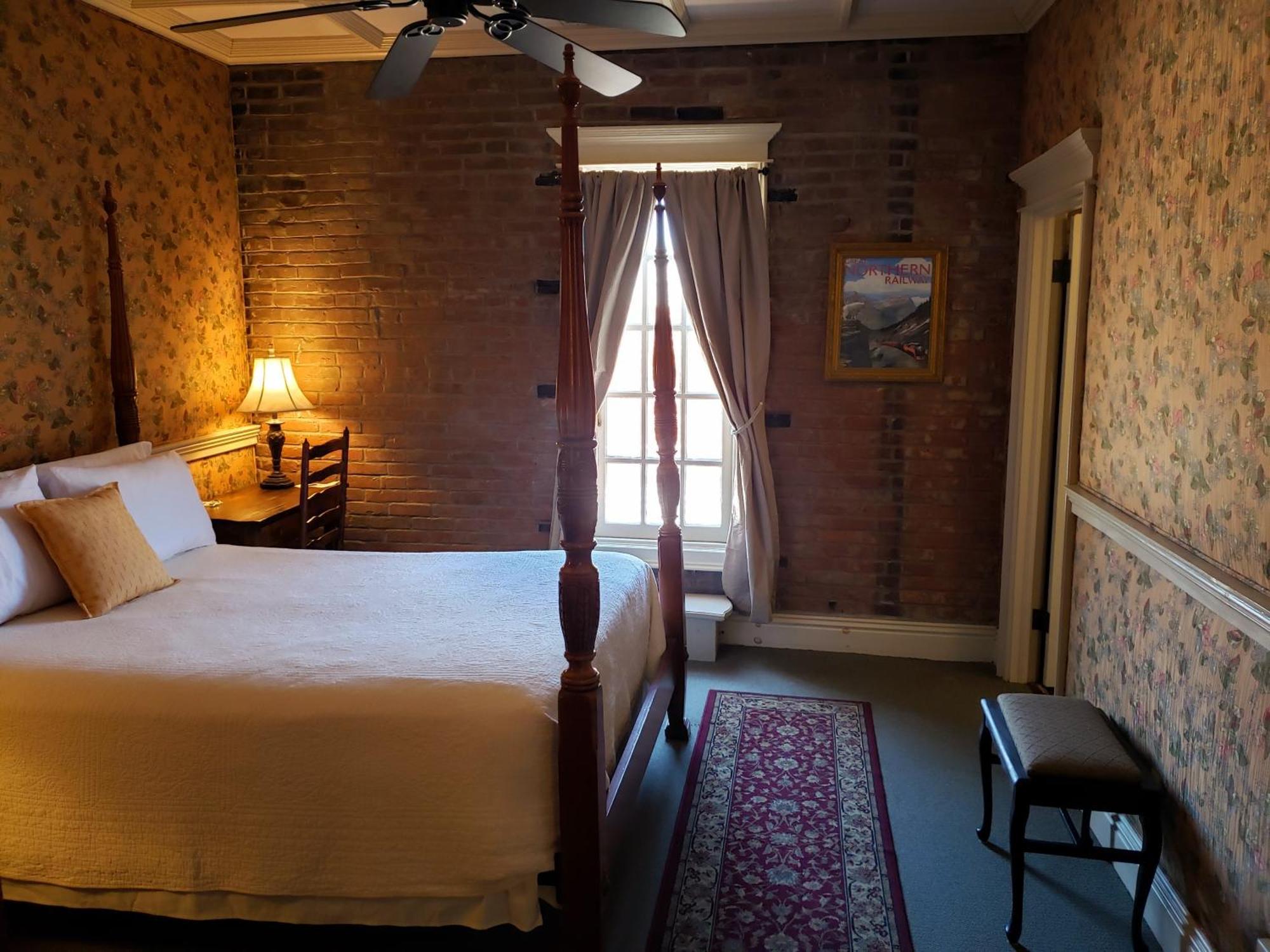 Iron Horse Hotel Blackwater 外观 照片